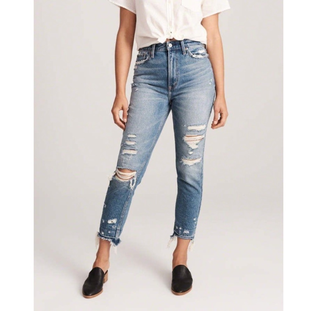 Abercrombie & Fitch A&F Women's Ripped High Rise Mom Jeans 2/26